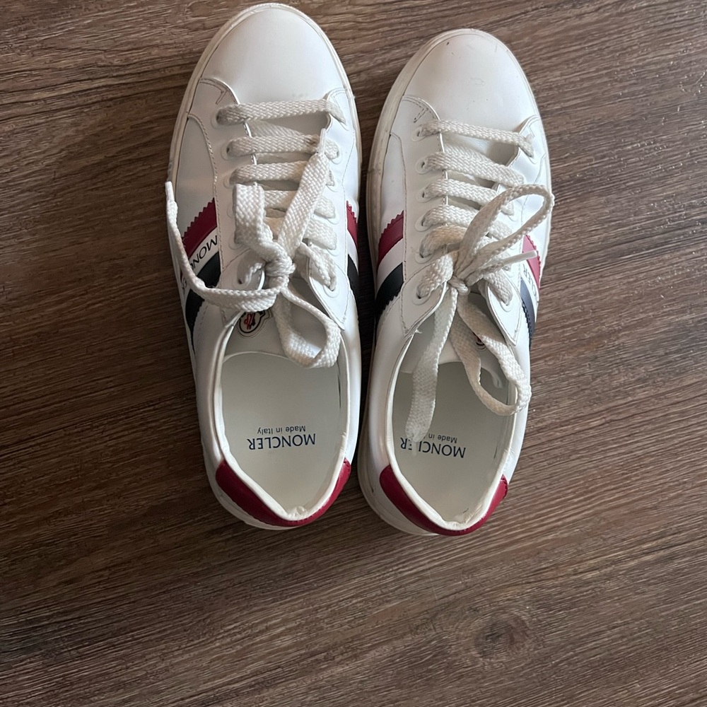 Looks and feels brand new hardly used